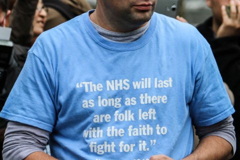 "Junior Doctors' Protest" by Rohin Francis is licensed with CC BY 2.0. To view a copy of this license, visit https://creativecommons.org/licenses/by/2.0/