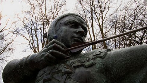 Photo of Robin Hood statue in Nottingham